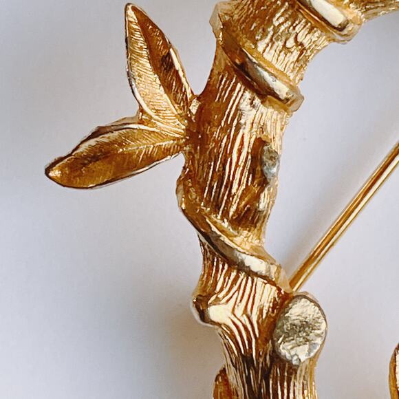 VTG Signed Sarah Coventry Brooch Twig Leaf Mid Century Gold Tone Jewelry - Picture 6 of 10